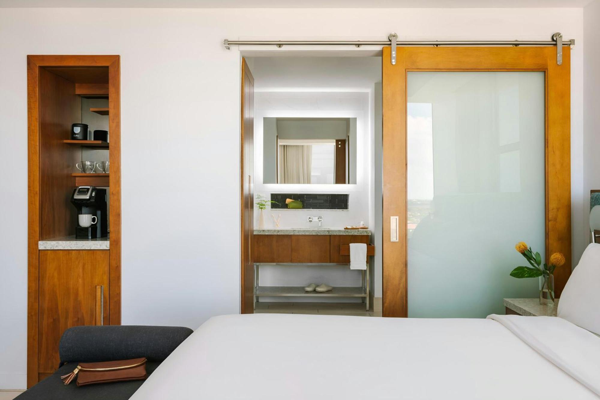 The Circ Hotel Hollywood, Sonder By Marriott Bonvoy 3* Hollywood